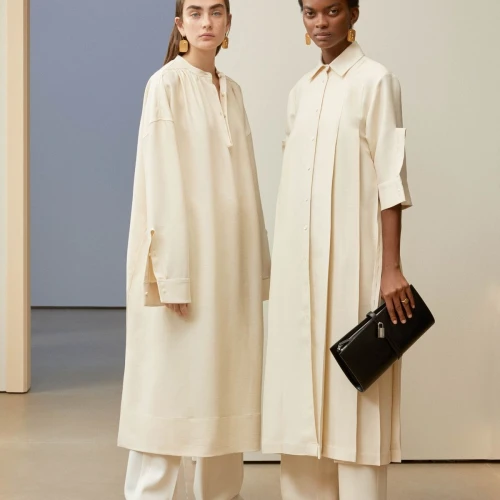 Tips Styling Tunik Anti Membosankan untuk Lebaran