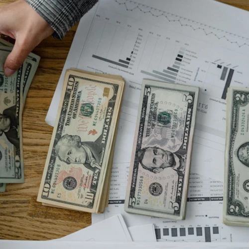 Cara Menyimpan THR Lebaran Agar Tidak Langsung Habis