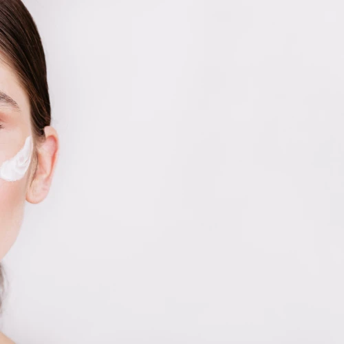 5 Moisturizer untuk Kulit Berminyak dan Pori-pori Besar