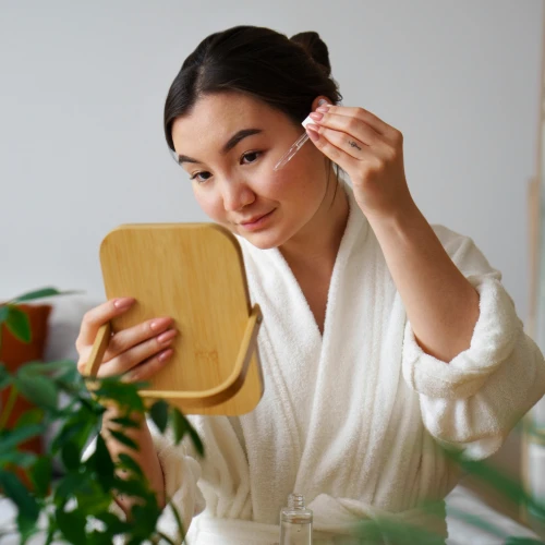 5 Rekomendasi Skincare untuk Menghilangkan Bekas Jerawat