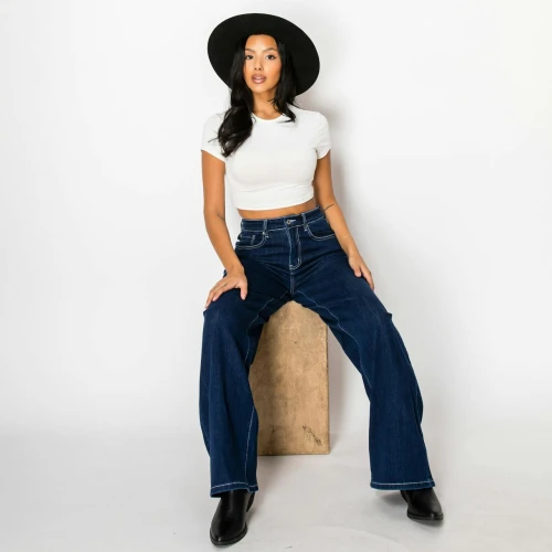 Tips Styling Wide Leg Jeans