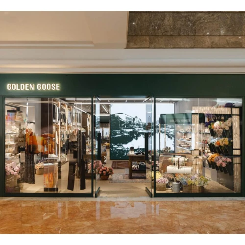 Golden Goose Hadirkan Konsep ‘Flower Shop’ di Store Pertamanya di Indonesia