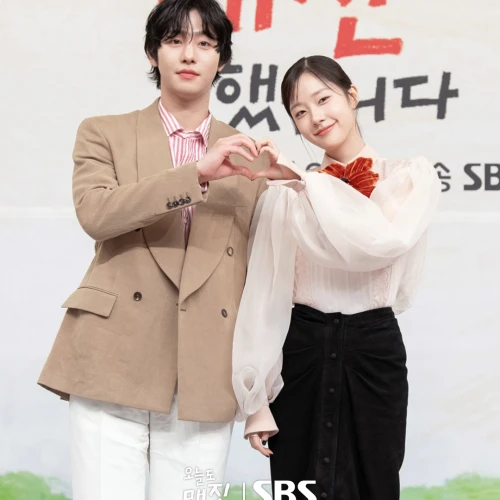 Deretan Aktris Cantik yang Pernah Menjadi Lawan Main Ahn Hyo Seop