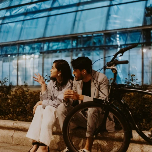 Ciri Pria yang Hanya Menyukai Bukan Mencintai