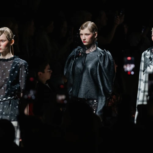 Delapan Kreasi Motif yang Mencuri Perhatian di Moscow Fashion Week