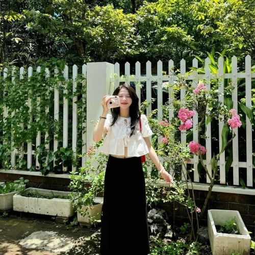 Tips Styling Long Skirt untuk Tubuh Mungil