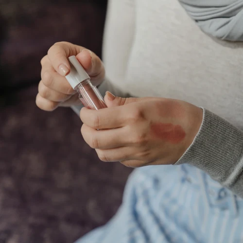 5 Rekomendasi Lip Tint High End Brand yang Wajib Dicoba