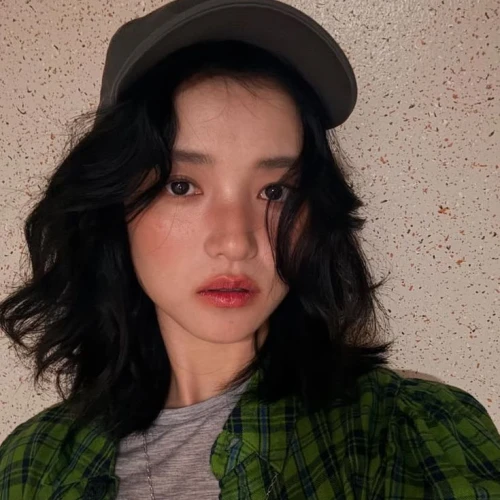Cara Mengaplikasikan Blush On Sesuai Bentuk Wajah Agar Tirus