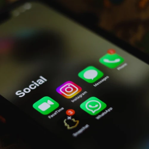 Hal-hal yang Sebaiknya Tidak Kamu Unggah di Media Sosial