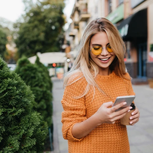 50 Ide Bio Tinder yang Kamu Bisa Jadikan Referensi! Dari yang Lucu hingga Flirty