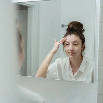 6 Sabun Muka untuk Kulit Kering Pilihan Cosmo