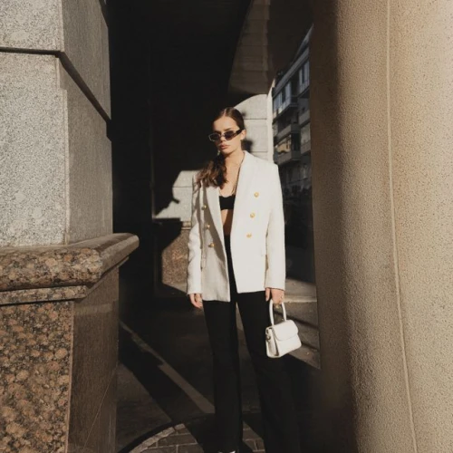 6 Tips Styling Blazer Kasual