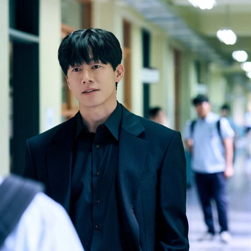 8 Rekomendasi Drama Korea yang Dibintangi Kim Moo Yeol