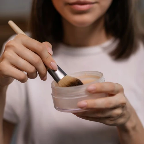 5 Rekomendasi Bedak High End untuk Kulit Berminyak
