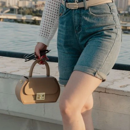 5 Cara Menggunakan Celana Pendek yang Stylish