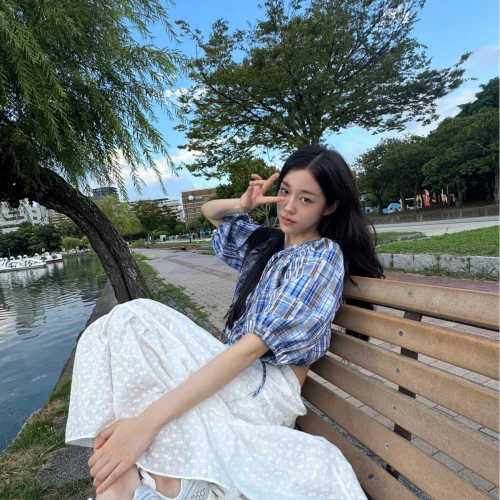 7 Inspirasi Fashion Roh Yoon Seo yang Bisa Kamu Tiru
