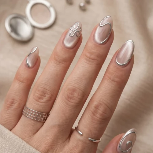 9 Inspirasi Warna Nail Art yang Terlihat Clean & Cantik