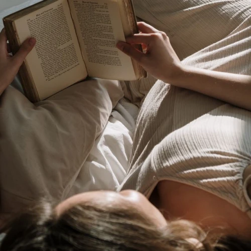 Deretan Buku yang Cocok Dibaca untuk Perempuan Single
