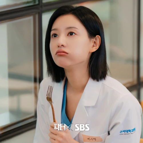 Rekomendasi Drama Korea Terbaik yang Dibintangi Kim Ji Won