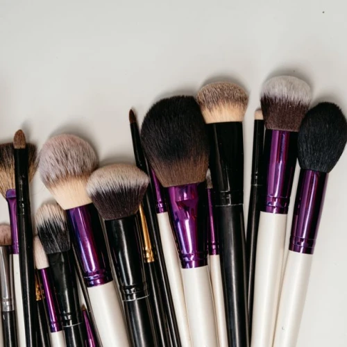 Kebiasaan Buruk yang Membuat Brush Kamu Cepat Rusak