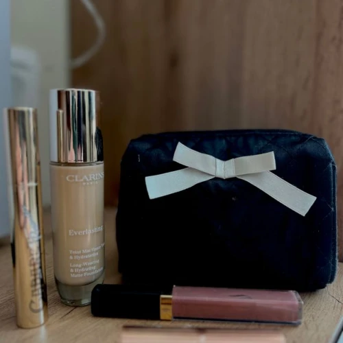 Ini Cara Memilih Pouch Makeup yang Sesuai Kebutuhan