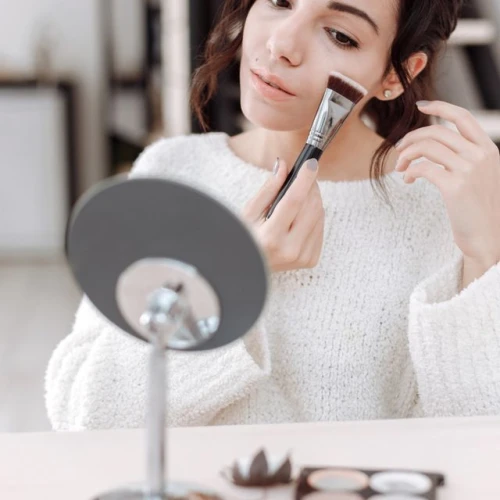 Tips Makeup Tidak Cepat Luntur Saat Konser