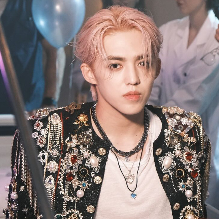 Akibat Cedera Lutut, S.COUPS SEVENTEEN Dibebastugaskan dari Wajib Militer