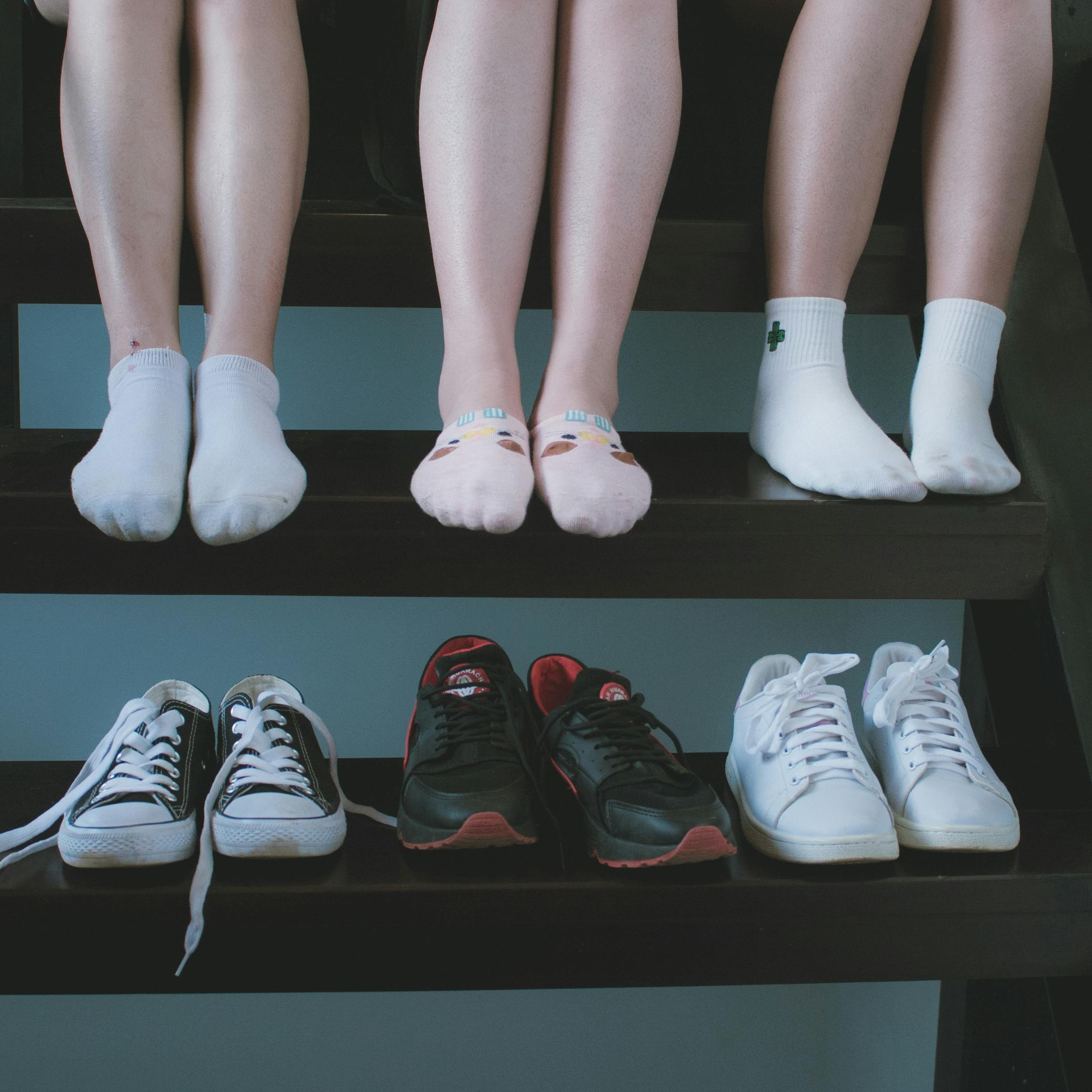 Perbedaan Sepatu Running Dan Sneakers yang Perlu Kamu Ketahui!