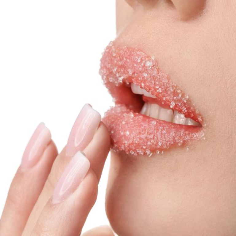 Cara Memerahkan Bibir Secara Alami Dengan Gula 