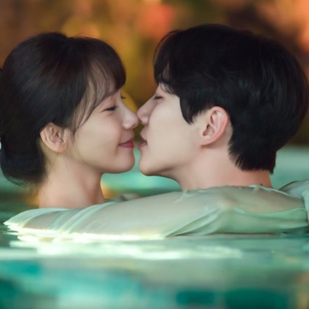 28 Adegan Ciuman Dalam Drama Korea Paling Romantis, Bikin Baper!