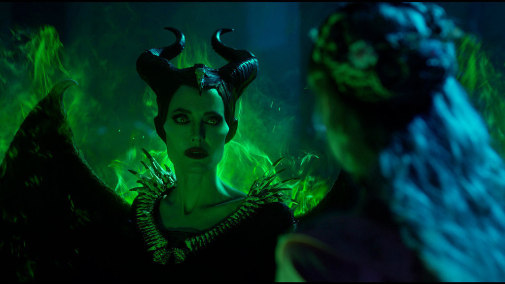 Angelina Jolie Kembali Ke Layar Lebar Untuk Maleficent 2!