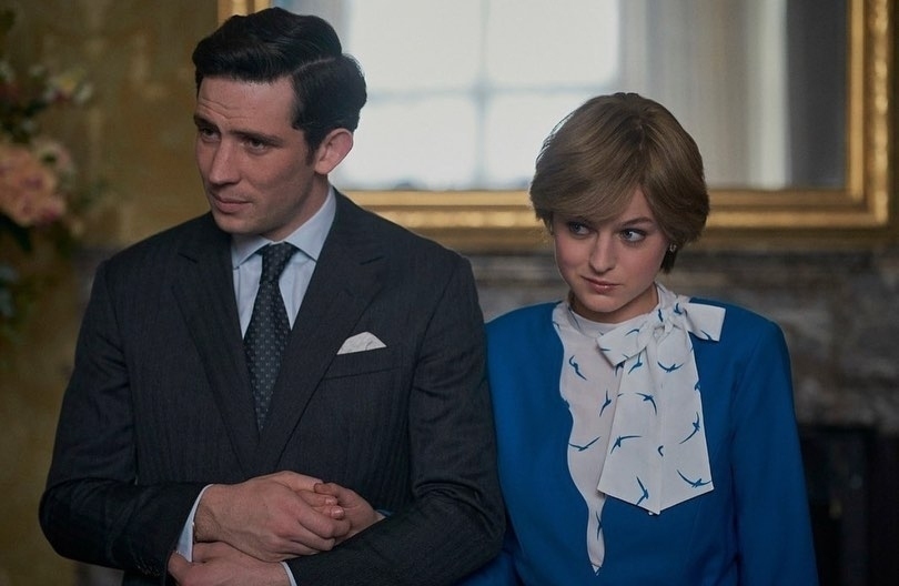 Emma Corrin Mau Tahu Opini William & Harry Tentang The Crown