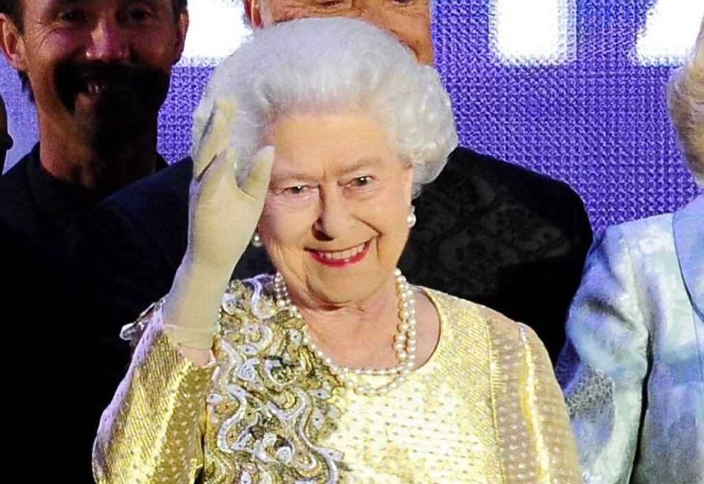 Ini Opini Sang Ratu Elizabeth Terhadap Serial The Crown!