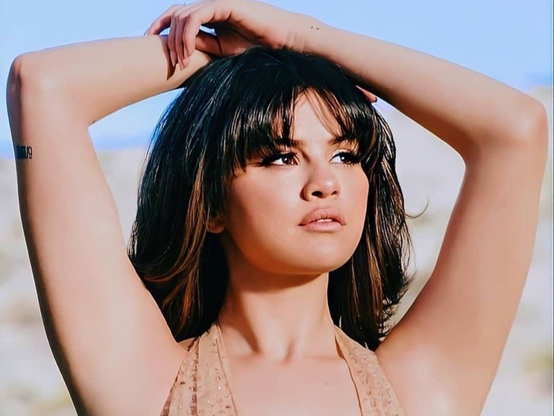 Selena Gomez Akan Meluncurkan Merek Kecantikan di Tahun 2020