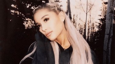 Merasa Tertekan, Ariana Unggah Thread Tweet Emosional