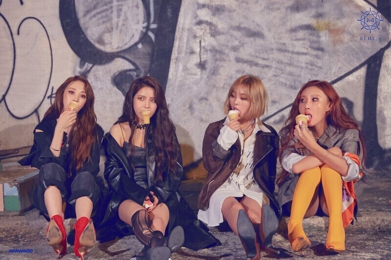 Tips Untuk Bergaya Kasual & Stylish Ala Member MAMAMOO