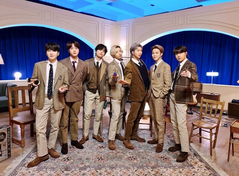 Trending! Tonton Penampilan Spesial BTS di 'MTV Unplugged' Berikut!